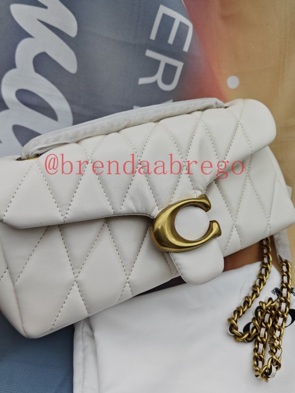 😀😀Coach white tabby shoulder bag 26